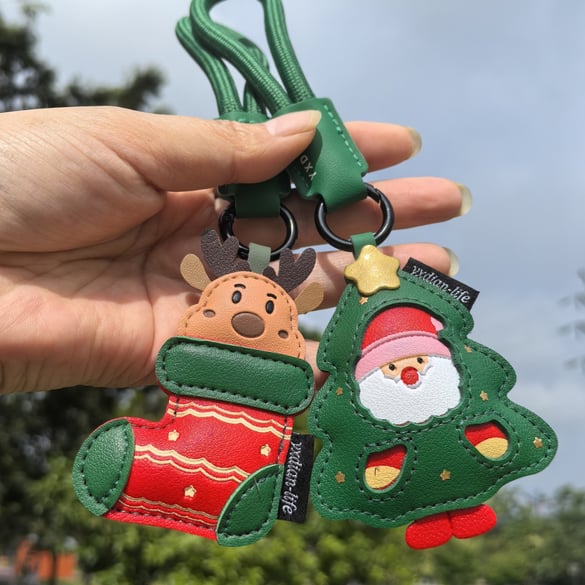 1 pieza de lindo dije navideño de cuero para bolso