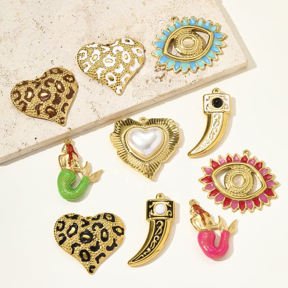 Pendentif éblouissant en acier inoxydable pour femme, motif œil du diable, 1 pièce