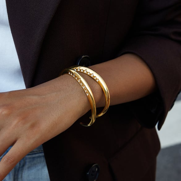 Braccialetti da donna in acciaio inossidabile color oro con triangolo elegante, 1 pezzo 2