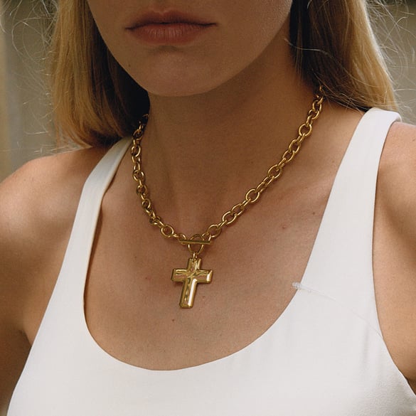 1 collar minimalista con colgante de cruz de acero inoxidable color dorado para mujer 2