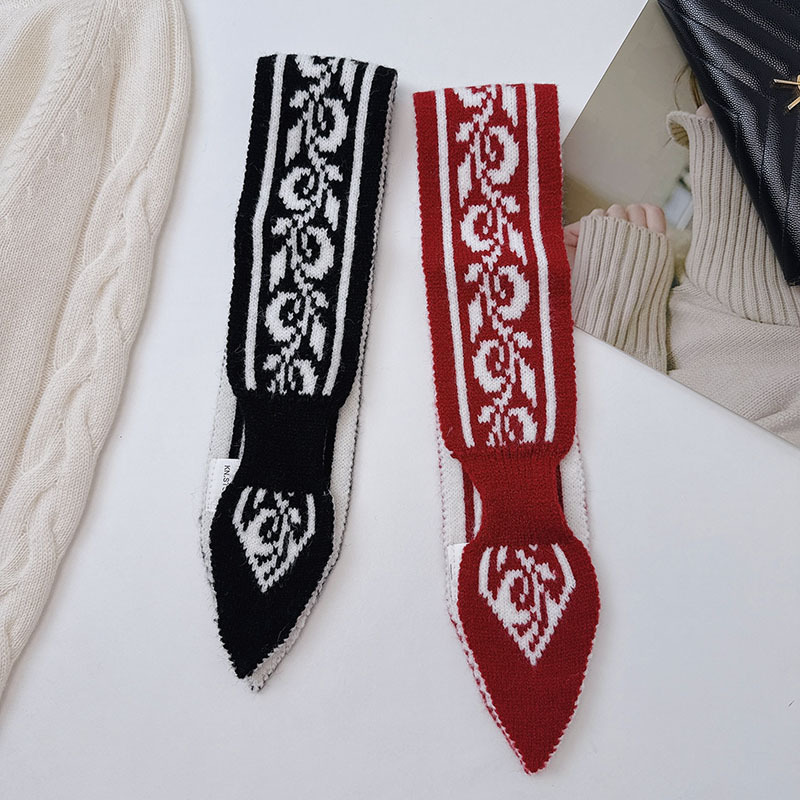 1 Piece Retro Paisley Pattern Knitted Cross Short Scarf h5Picture3