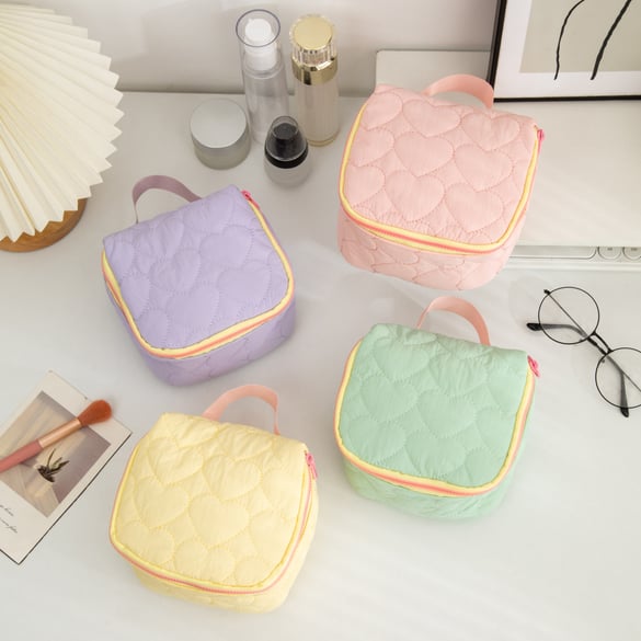 1 Piece Sweet Heart Makeup Bag