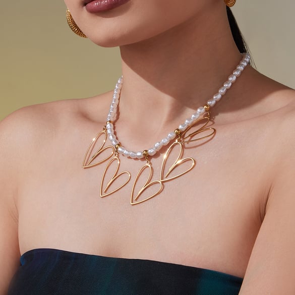 1 pezzo elegante collana con ciondolo a forma di cuore in acciaio inossidabile color oro da donna 2
