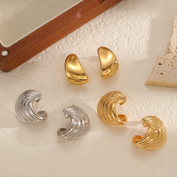 1 Pair C-shape Stainless Steel  Gold Color  Stud Earrings 2
