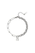 Silver color / Stainless steel bracelet Lock Silver color 