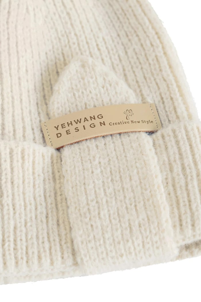 Beanie Yehwang Off-white Polyester Picture2