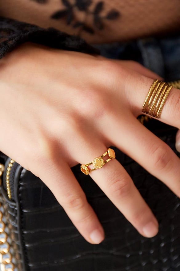 Ring Three Clovers Gold Color Stainless Steel One size 2