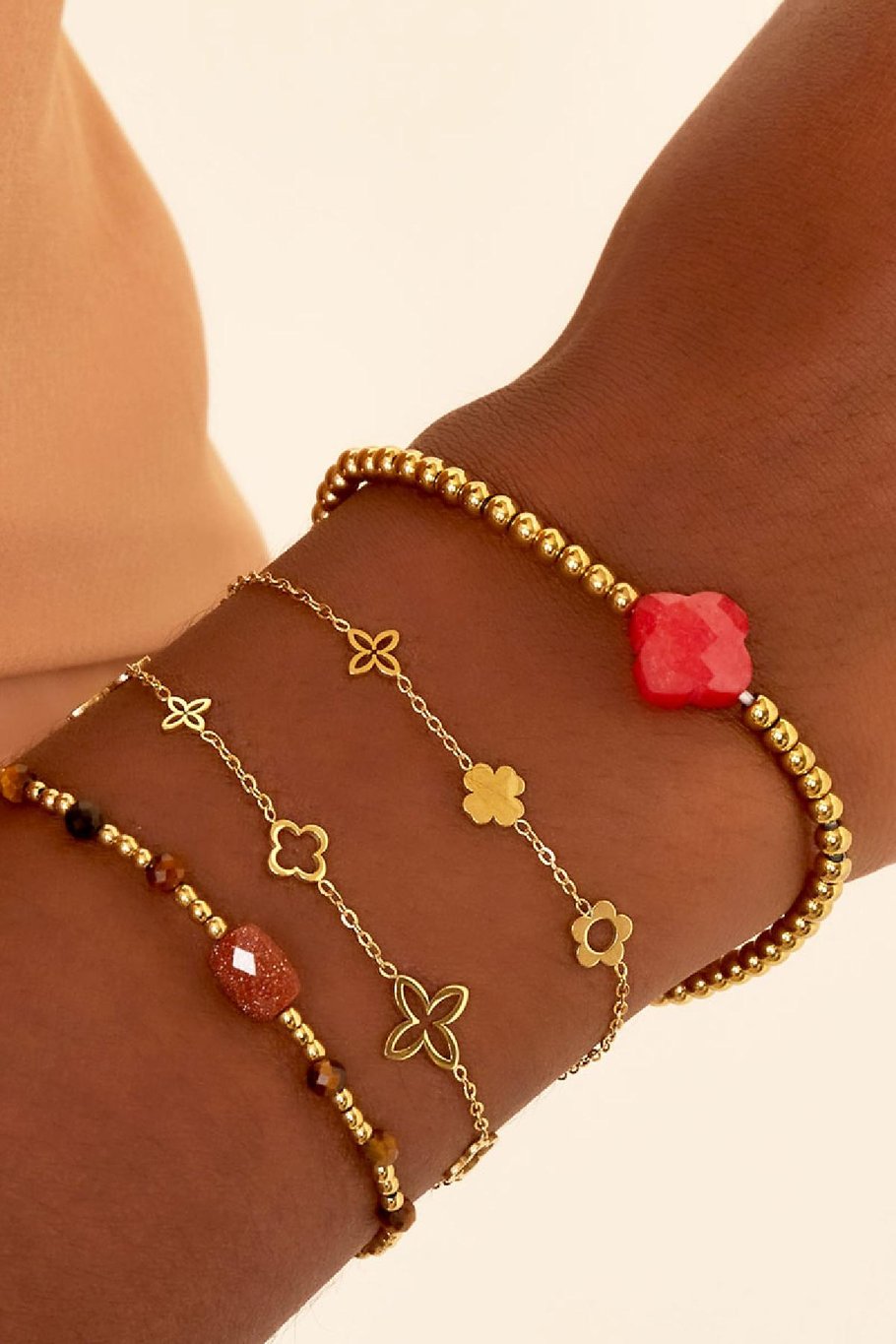 Armband mit offenen Kleeblatt-Anhängern Goldfarbe Edelstahl Bild2