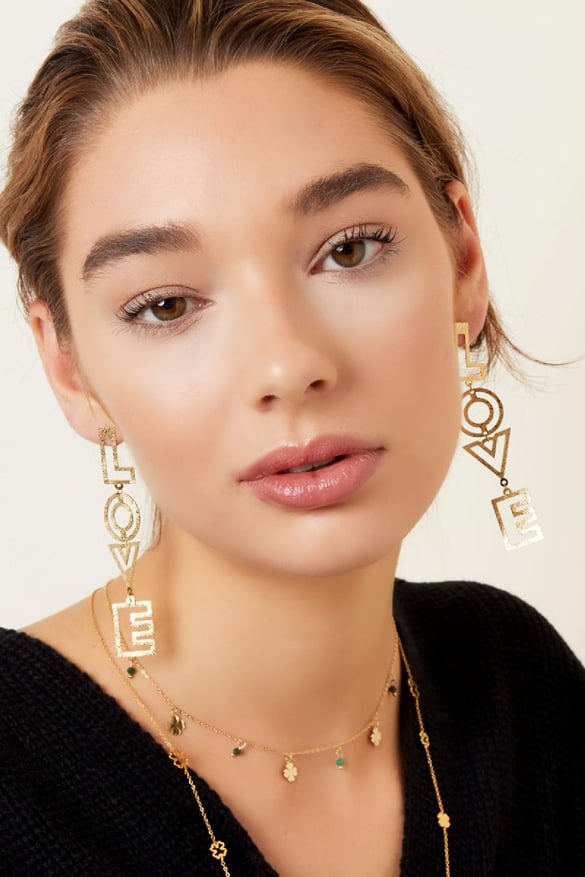 Pendientes LOVE con estampado Color dorado Acero inoxidable