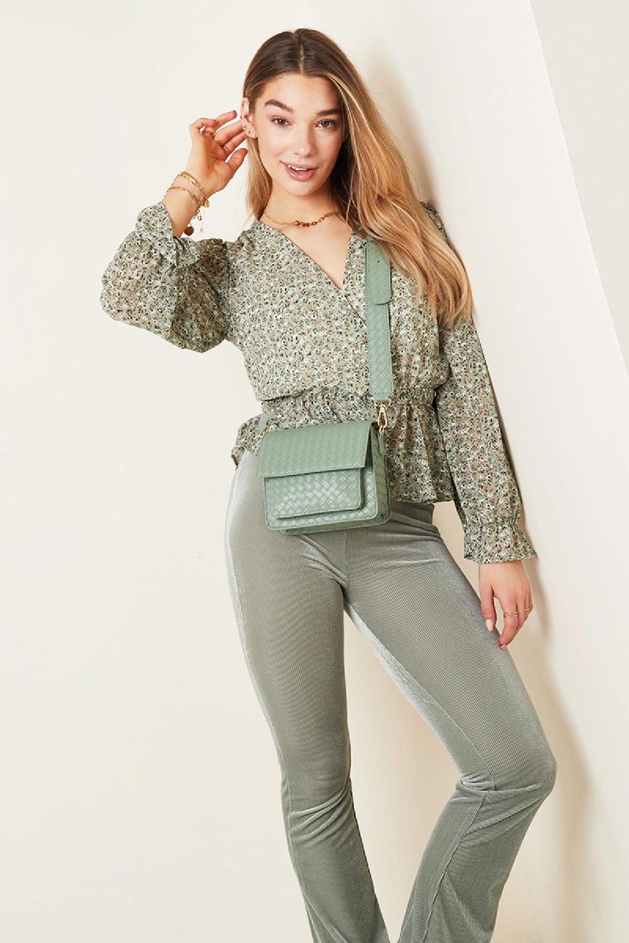 Blusa floral de mangas largas  Negro S Imagen3