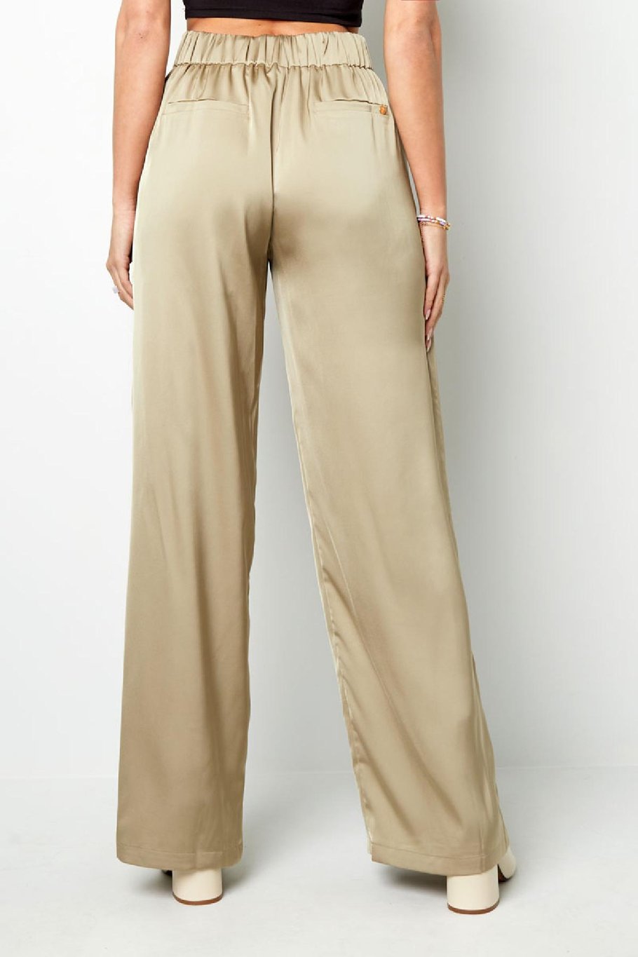 Pantalón tejido brillante Crema S Imagen7